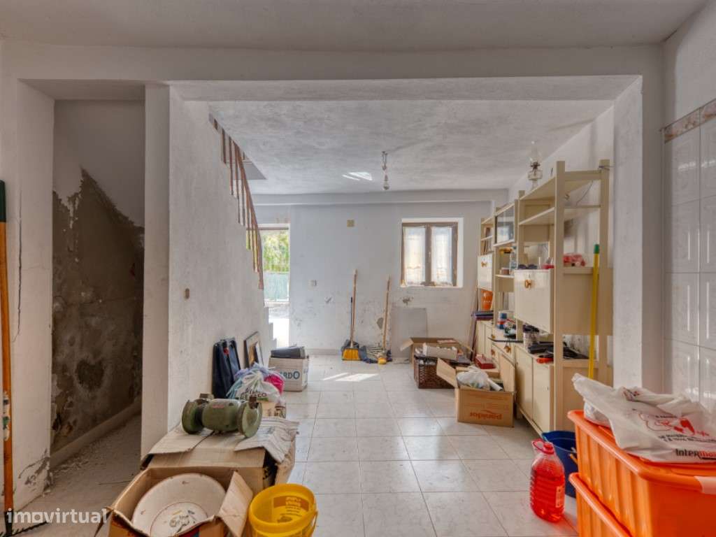 Conjunto de Cinco Imóveis urbanos com Terreno para venda em Caratão...-19