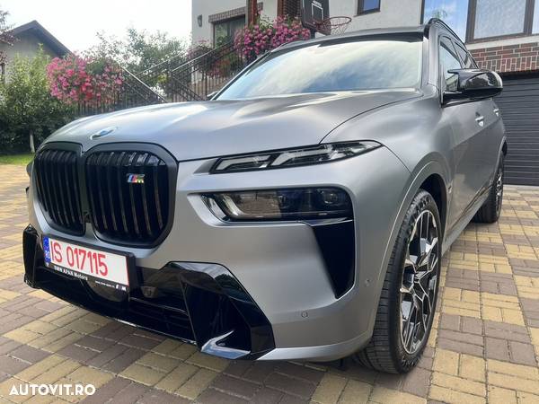 BMW X7 M60i xDrive AT MHEV - 11