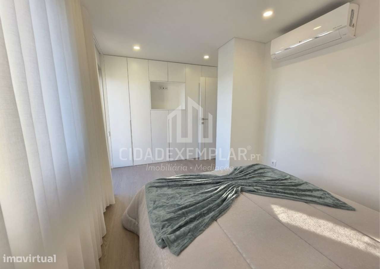 Luxuoso Penthouse T2 Totalmente Remodelado – Portimão, Algarve-17