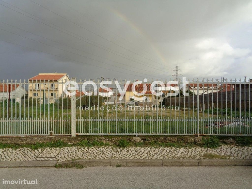 Terreno Urbano com 315 m2 na Quinta do Conde I - Sesimbra