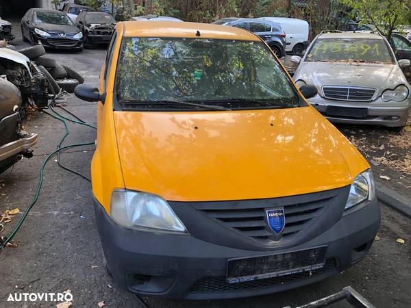 Dezmembrez Dacia Logan 2006 1.5 dci galben - 1