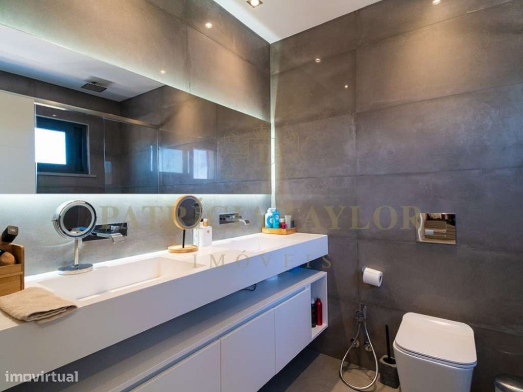 Moradia T3 a venda em Tires-44