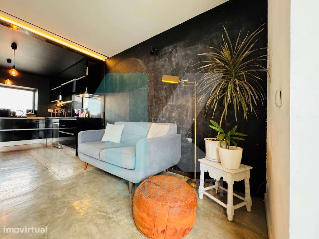 Moradia T3 + T2 em São João do Estoril - Alapraia-11