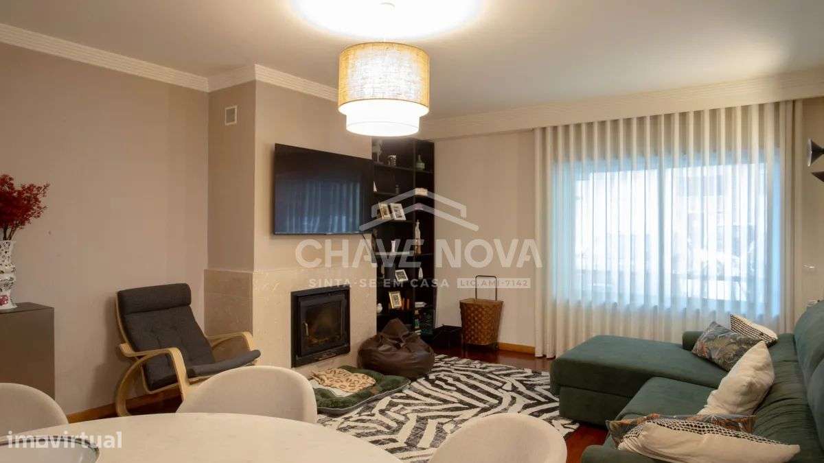 T2+1 Condomínio Fechado c/ Piscina e Lugar de Garagem em Mafamude - Grande imagem: 3/42