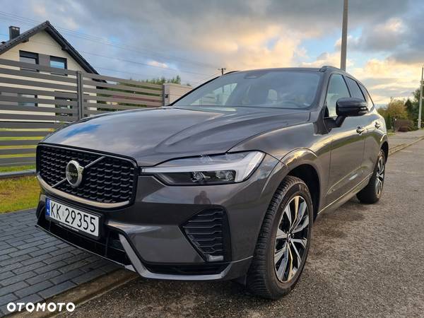 Volvo XC 60 B4 D AWD Plus Dark - 3