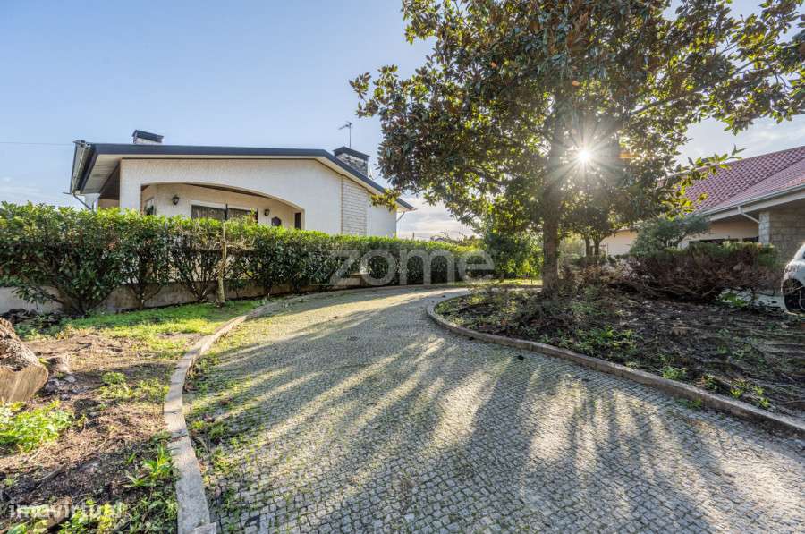 Moradia T3+1 Independente em Loureiro, Oliveira de Azeméis-5