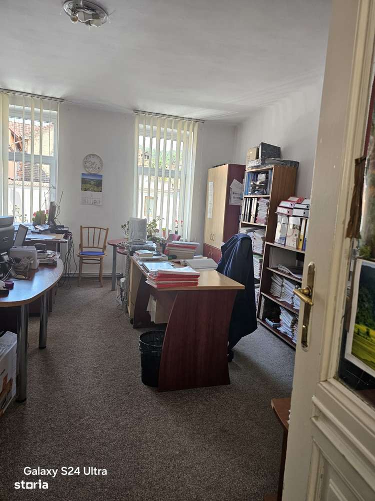 Corp de casa zona centrala,strada LUNGĂ!-8