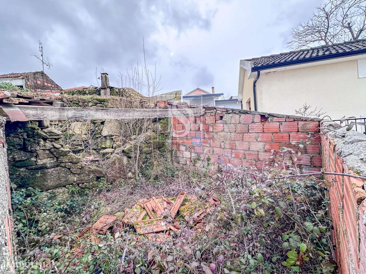 Moradia T2 Venda em Torgueda,Vila Real - Grande imagem: 4/17