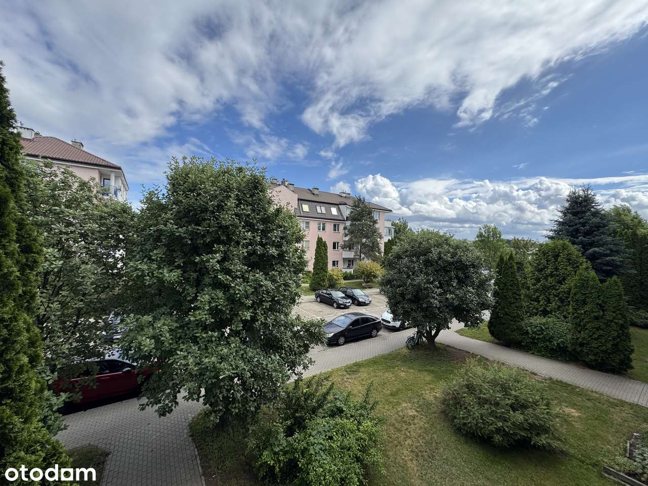 Stare Włochy, 2 pokoje, oddzielna kuchnia, duży balkon-4