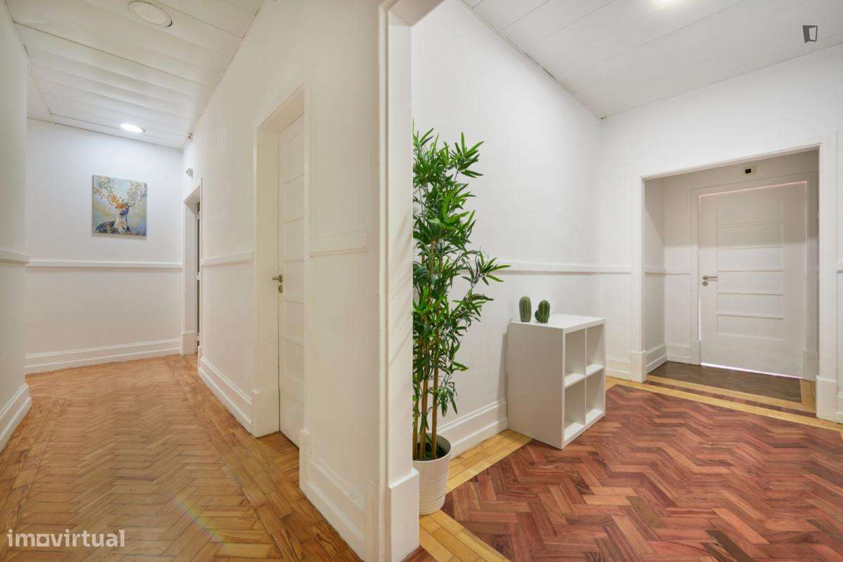 Quarto - localizado em Marquês de Pombal Lisbon - Grande imagem: 4/7