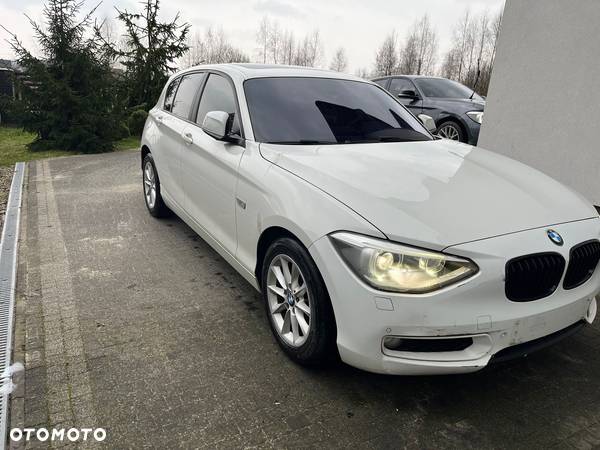 BMW Seria 1 118d Sport Line - 3