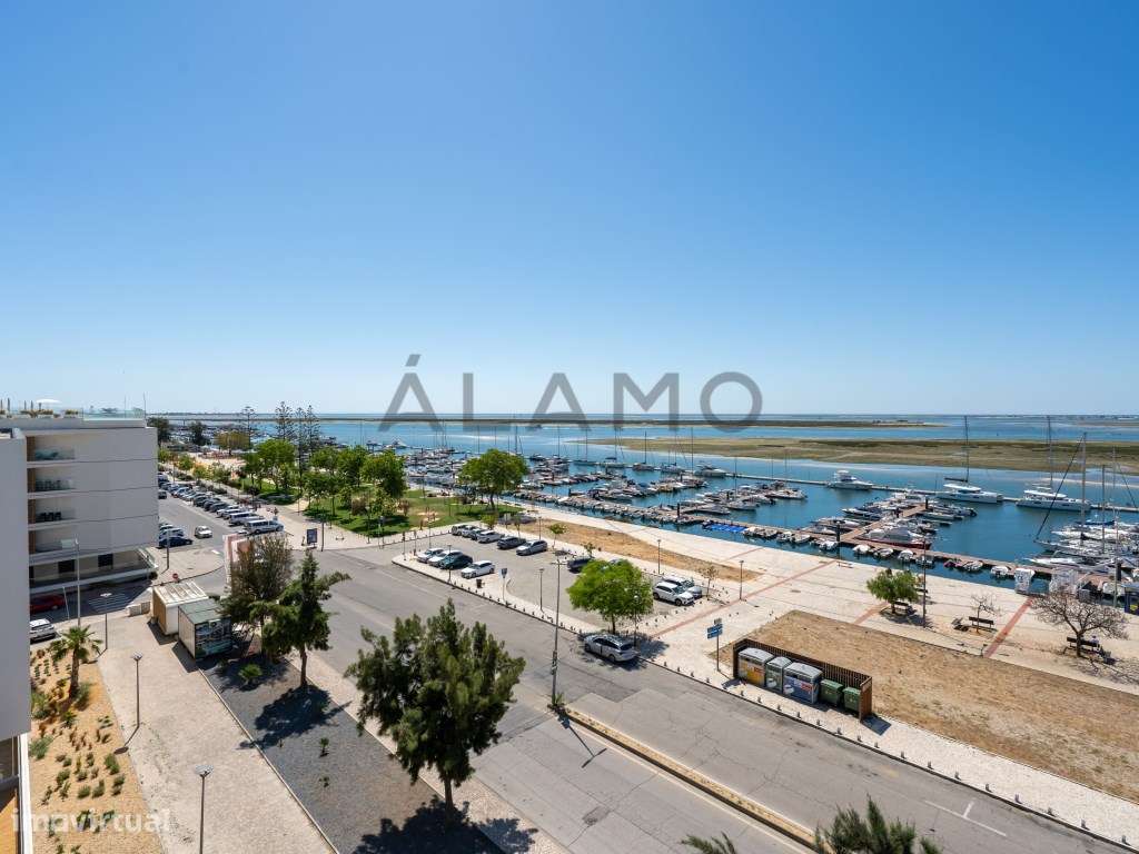 Apartamento T1 em empreendimento de luxo na Marina de Olhão-25