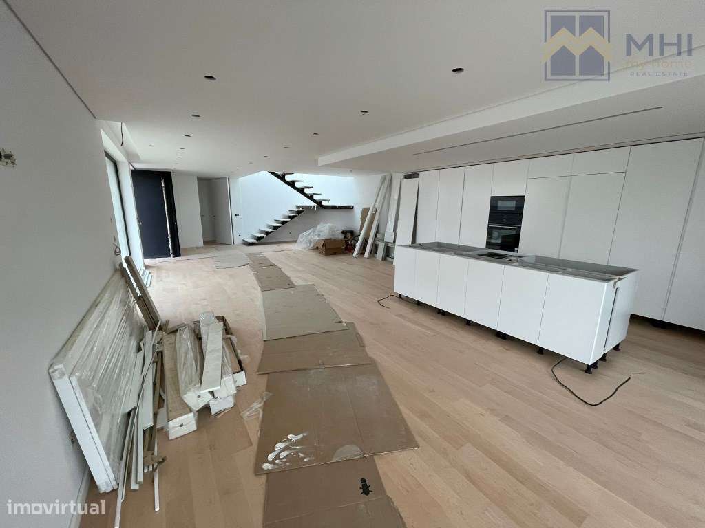 Moradias de Luxo T4 +1 a 500 metros da praia em Canidelo-8