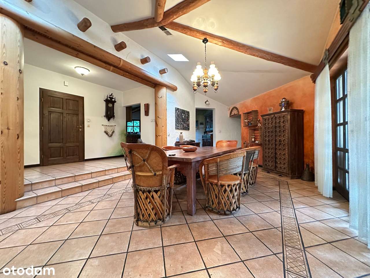 Unikalny dom w stylu Santa Fe wśród sosen – Warszawa, Falenica - Pełny obrazek: 5/20