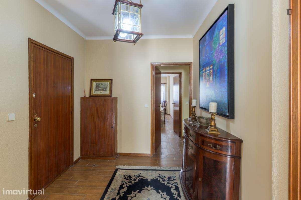 Quarto - localizado em Campanhã Porto - Grande imagem: 4/8