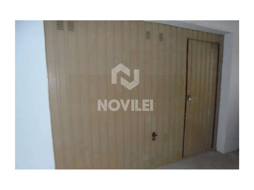Garagem na Avenida Marginal de S. Martinho do Porto-1