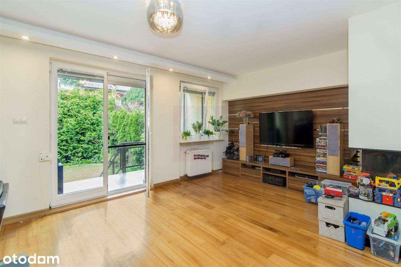 Dom z widokiem na zieleń przy metrze Natolin-0