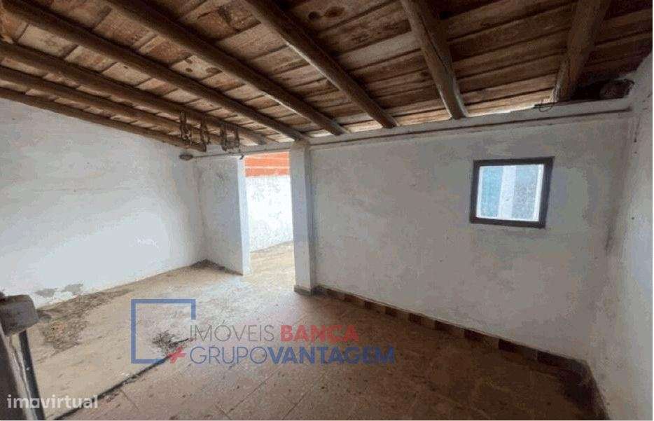 Moradia T2, de rés de chão, no centro de Sobral da Adiça - Grande imagem: 5/10