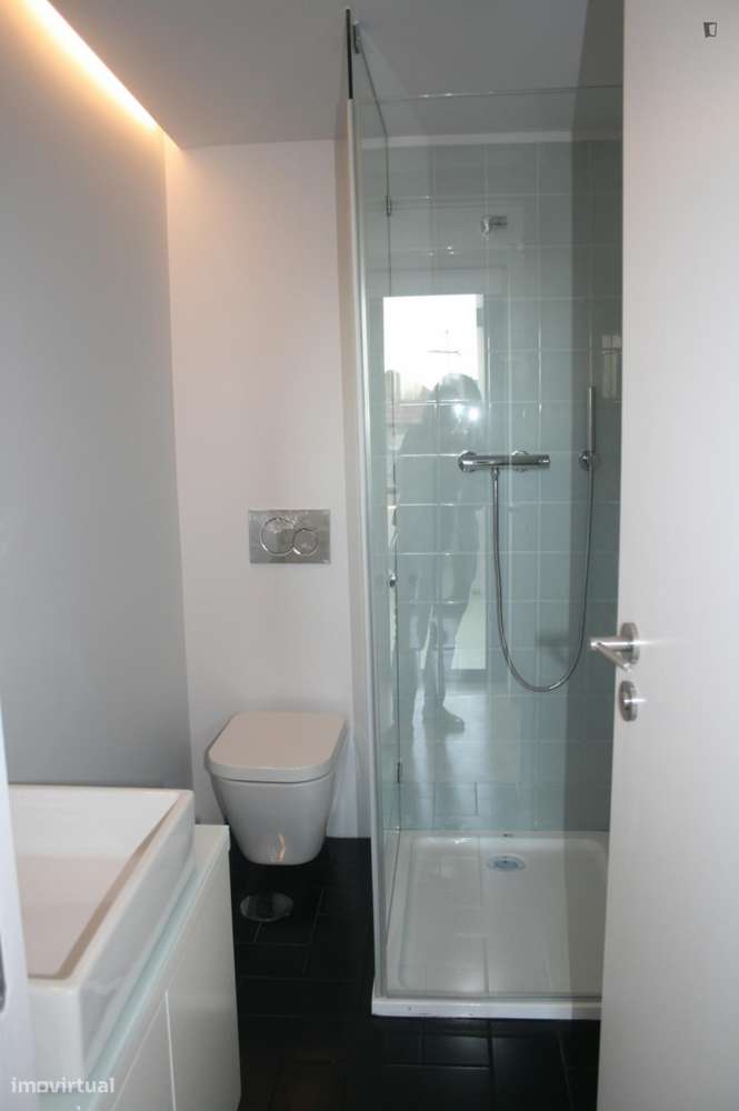 Quarto - localizado em Paranhos Porto - Grande imagem: 2/16