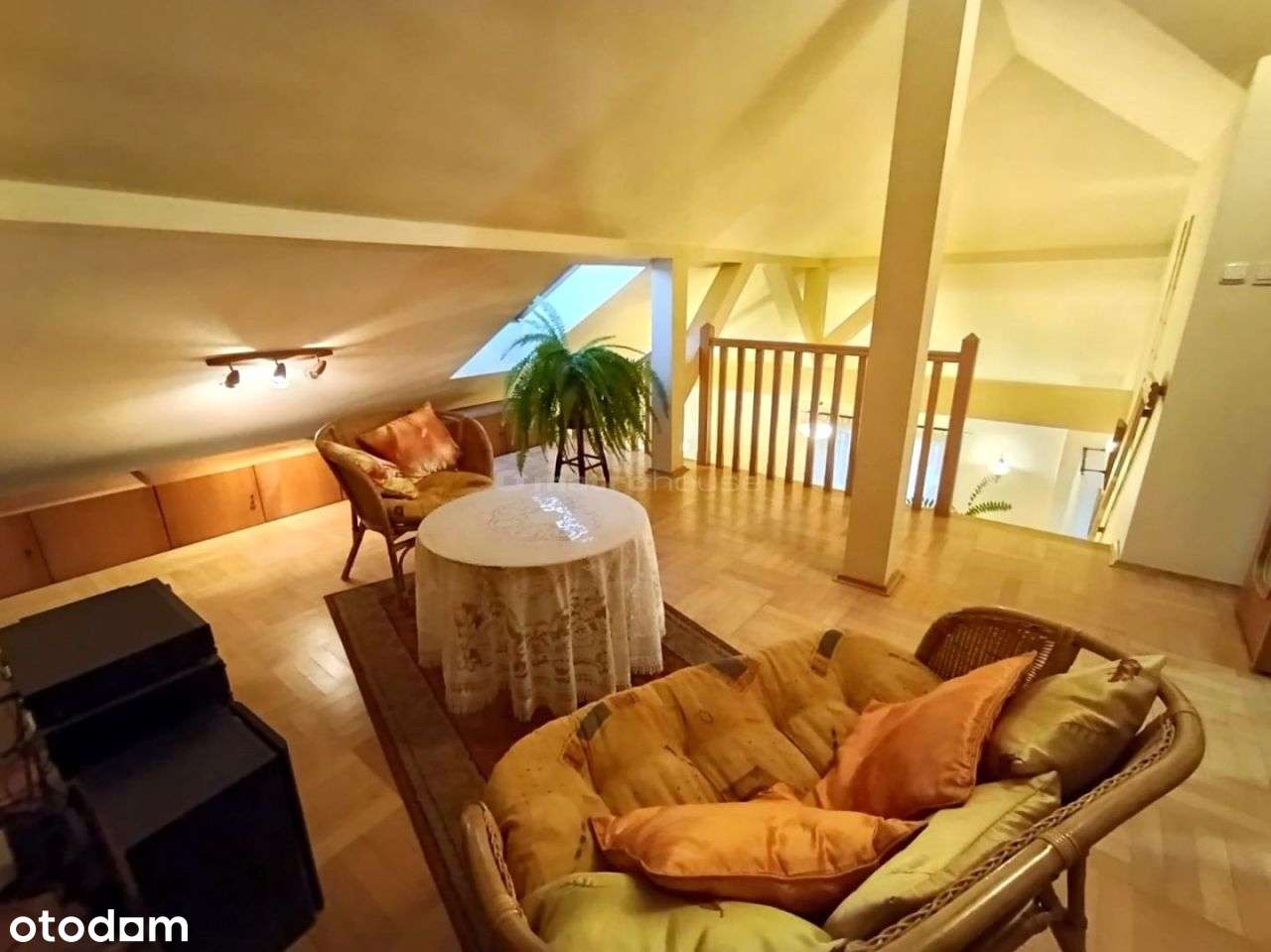 Dwupoziomowe z antresolą cisza blisko centrum!-13