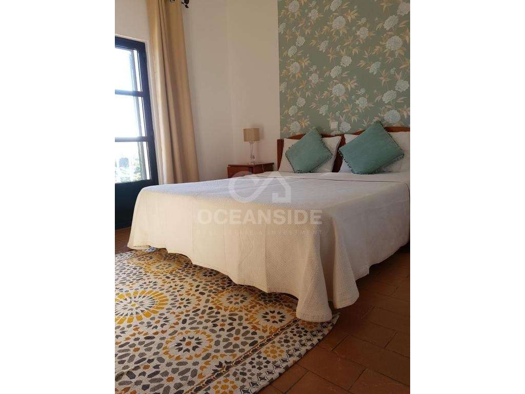 Prédio com 9 frações em Sagres-16