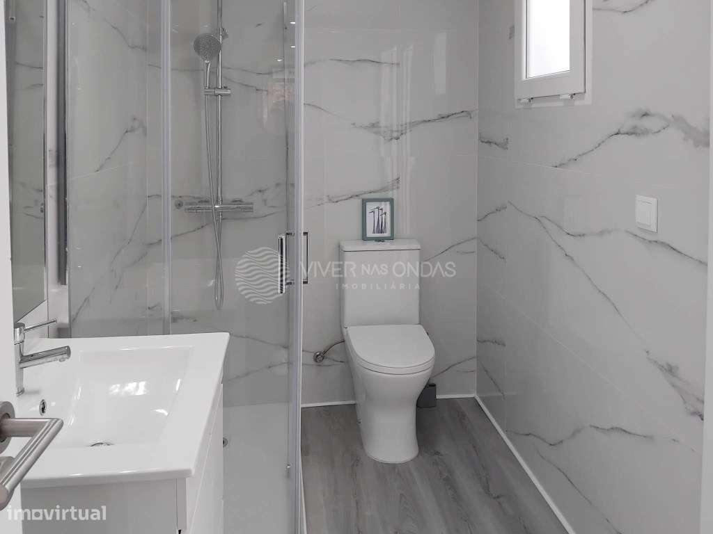 Moradia T1 totalmente renovada, com terraço, no centro do Porto.-7