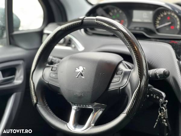 Peugeot 2008 1.2 PureTech Turbo EAT6 S&S Active - 5