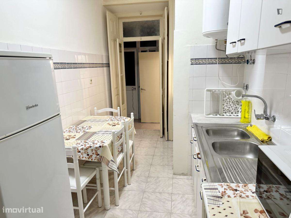 Quarto - localizado em Penha de França Lisbon - Grande imagem: 4/10