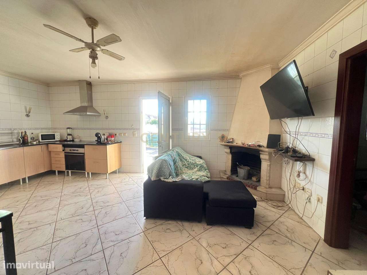 Moradia T4 com Vista Panorâmica – Conforto, Espaço e Localização Privi-12