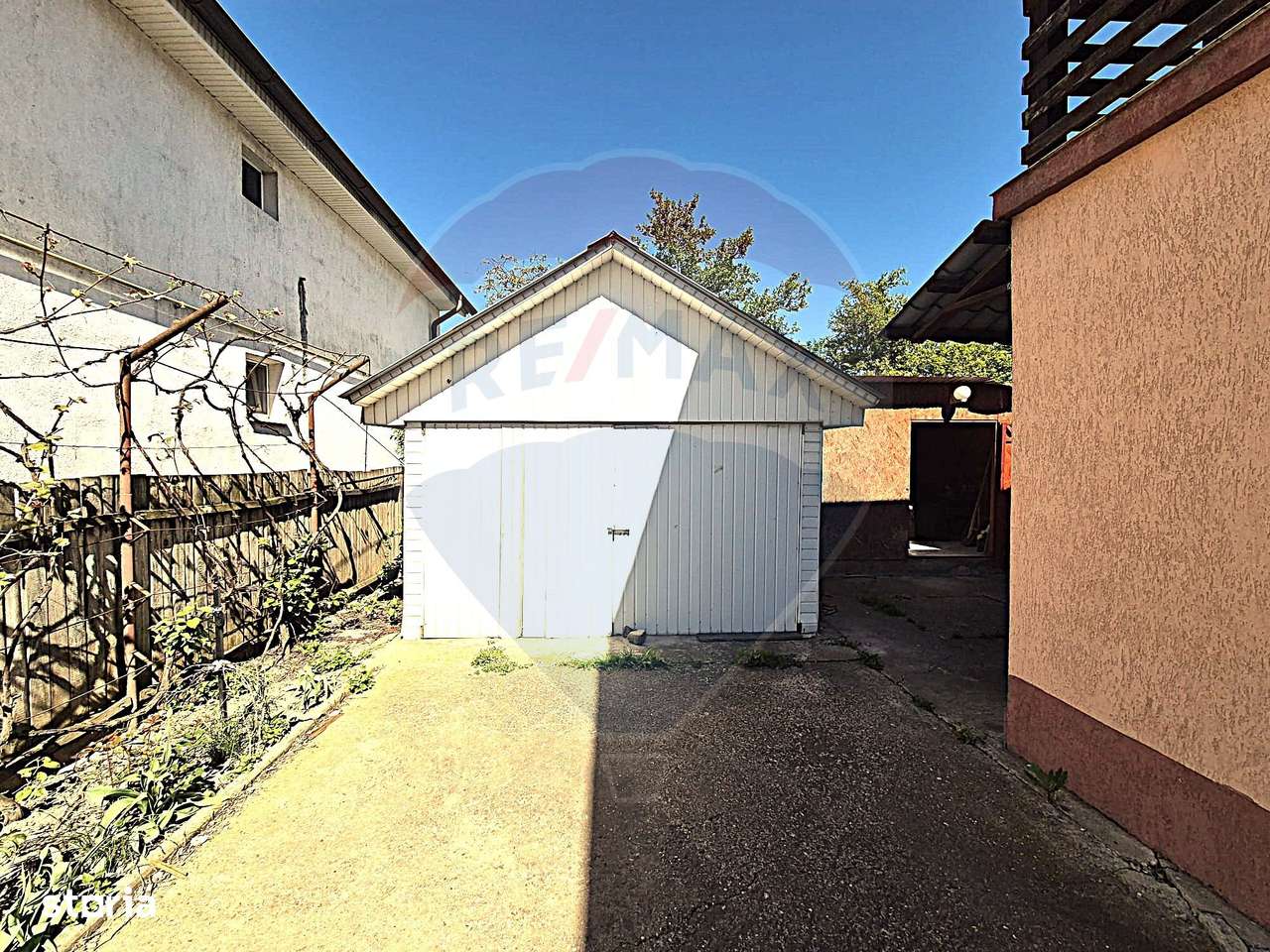 Casă / Vilă de vanzare in Serbanesti-18