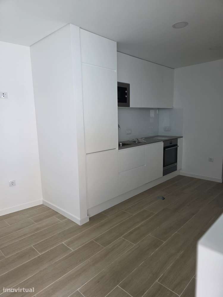 casa nova e pronta a habitar no centro da cidade - Grande imagem: 5/7