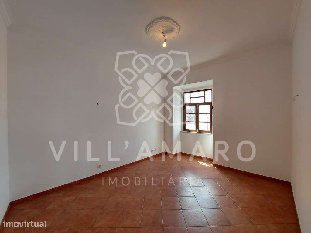 Moradia T2, centenária, zona histórica de Palmela, com dois pisos, ... - Grande imagem: 4/13