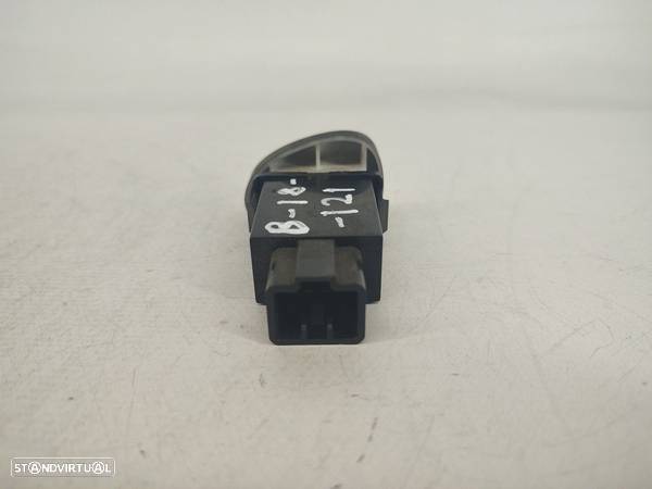 Botão Desembaciador Vidro Tras Hyundai H1 Caixa (A1) - 2