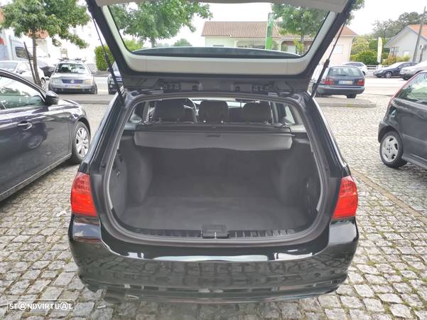 BMW 318 d Touring LifeStyle - 10