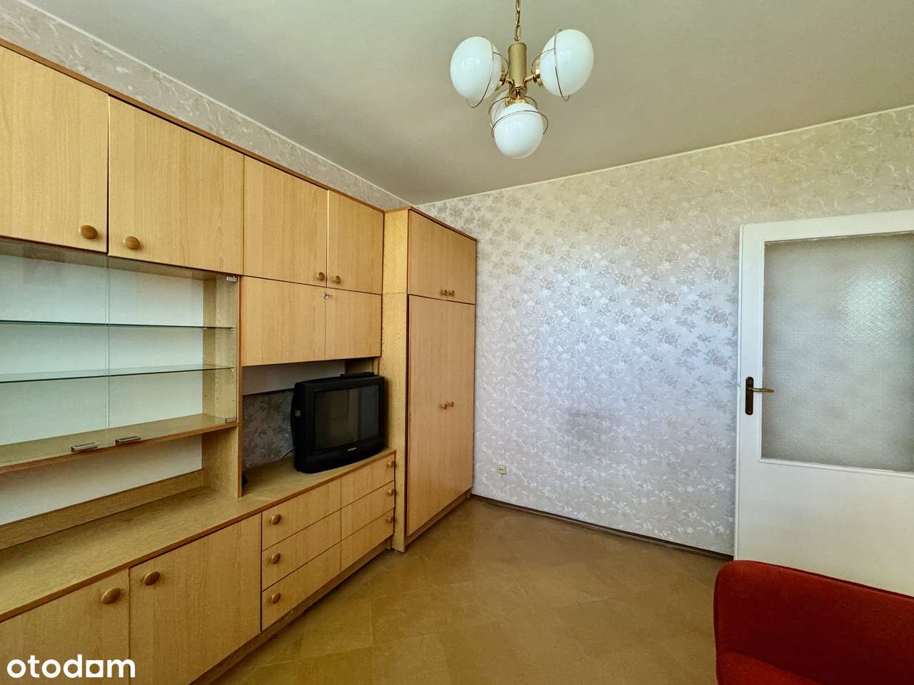 | 2 pokoje + kuchnia | 40m2 | balkon | komórka |-11