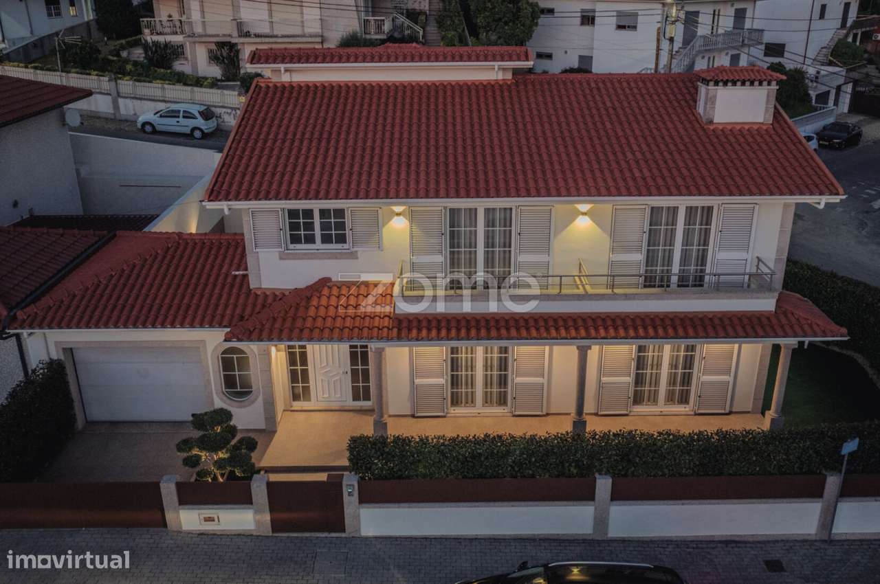 Moradia T3 (todos os quartos suite), jardim, garagem, um piso amplo. - Grande imagem: 2/60