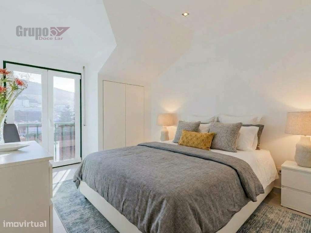T2 Duplex Exclusivo a 150m da Praia com Vista Mar e Castelo- Sesimbra-7