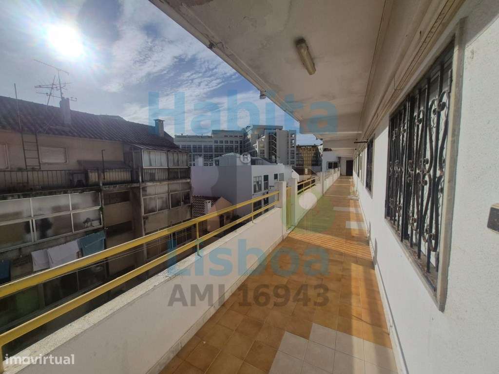 Duplex T3 Com Terraço junto à Praia Costa da Caparica-53