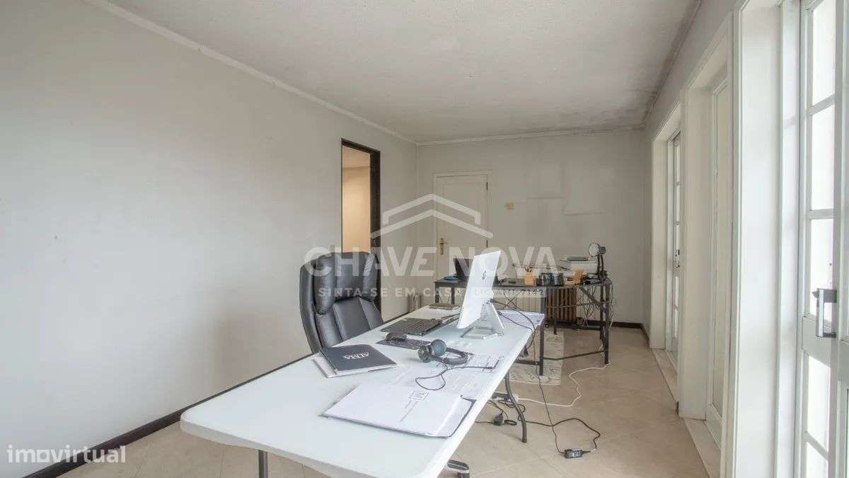 Moradia V6 com Piscina Interior e Exterior | Arcozelo | Vista Mar-25