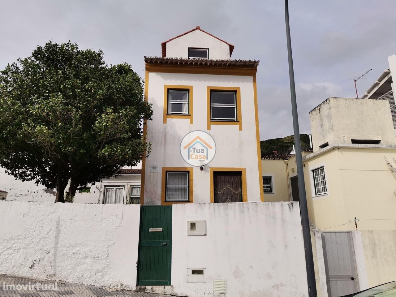 Moradia T3 no Centro da Vila das Velas, Ilha de São Jorge, muita próxi