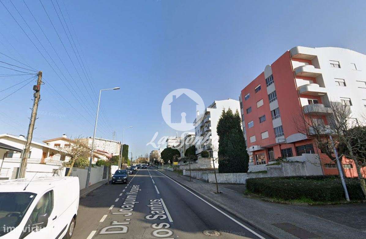 Apartamento T2 em Remodelação | Nogueira da Maia | Garagem + Elevad...-8