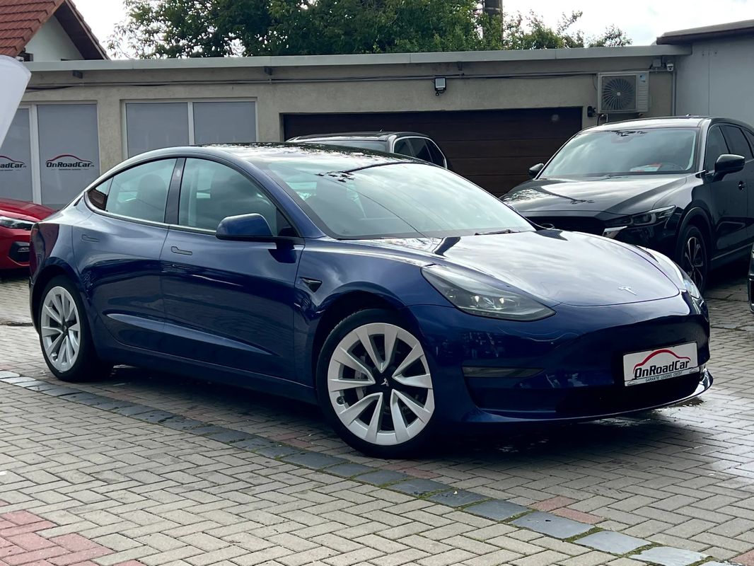 Tesla Model 3 Langstreckenbatterie Allradantrieb Dual Motor - 17