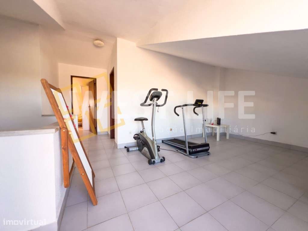 Moradia T4 com Piscina e vista fantástica a 5 minutos da praia - Ca...-25
