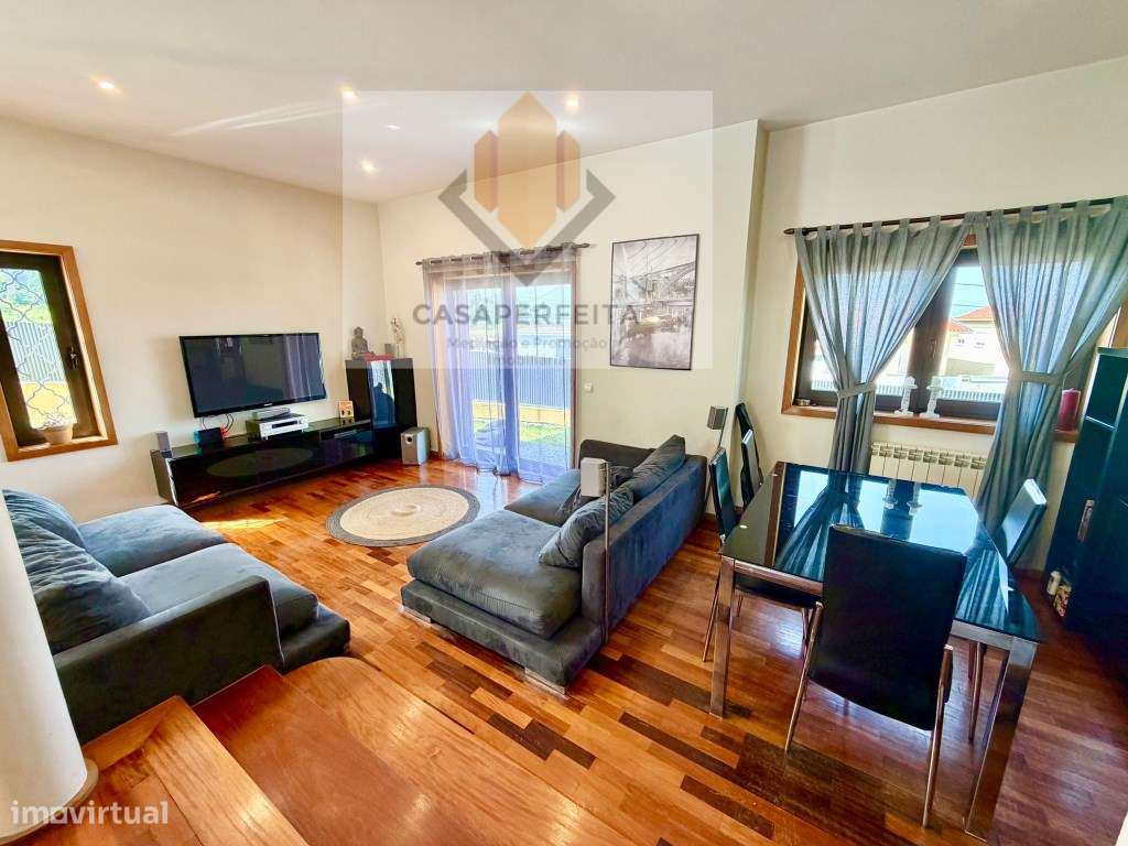 Luminosa Moradia T3+1 de 4 Frentes com Jardim, Escritório e Anexo -...-5