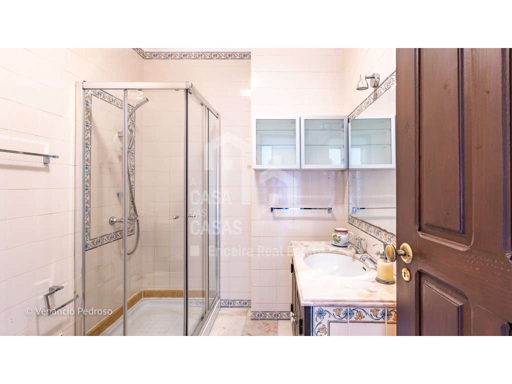 Vende Moradia T4 - Mafra, A Casa das Casas-25