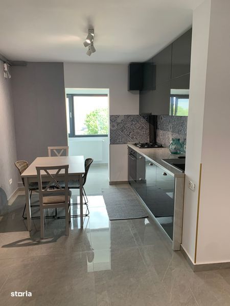 Inchiriez apartament 2 camere pe termen lung 700 euro / luna