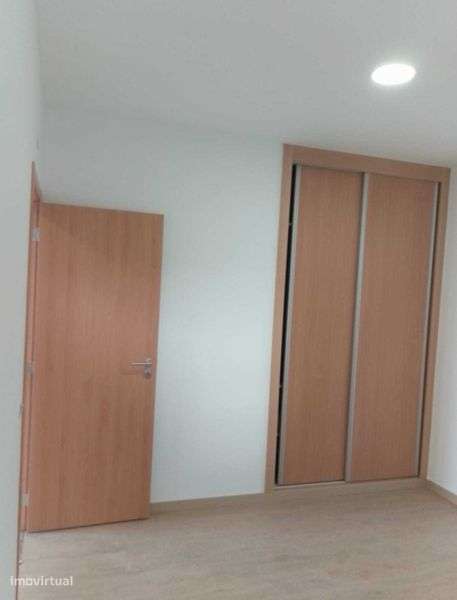 Aluga-se moradia T2 - Grande imagem: 4/7