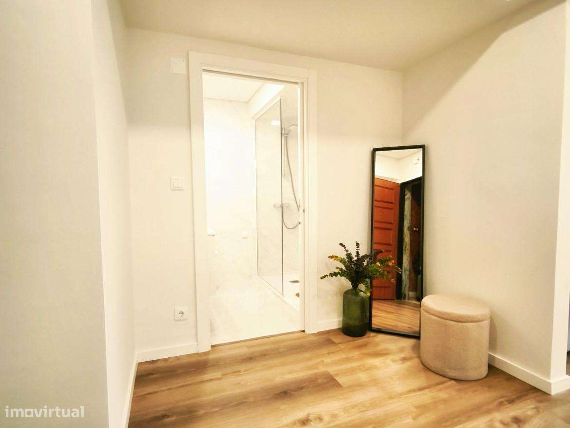 T3 ultimo andar remodelado em Benfica-5