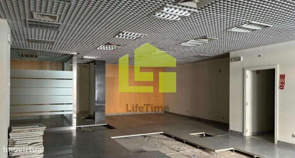 Prédio em Vila Franca de Xira - Grande imagem: 2/17