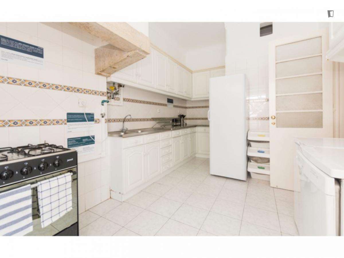 Quarto - localizado em Lapa Lisbon - Grande imagem: 2/10